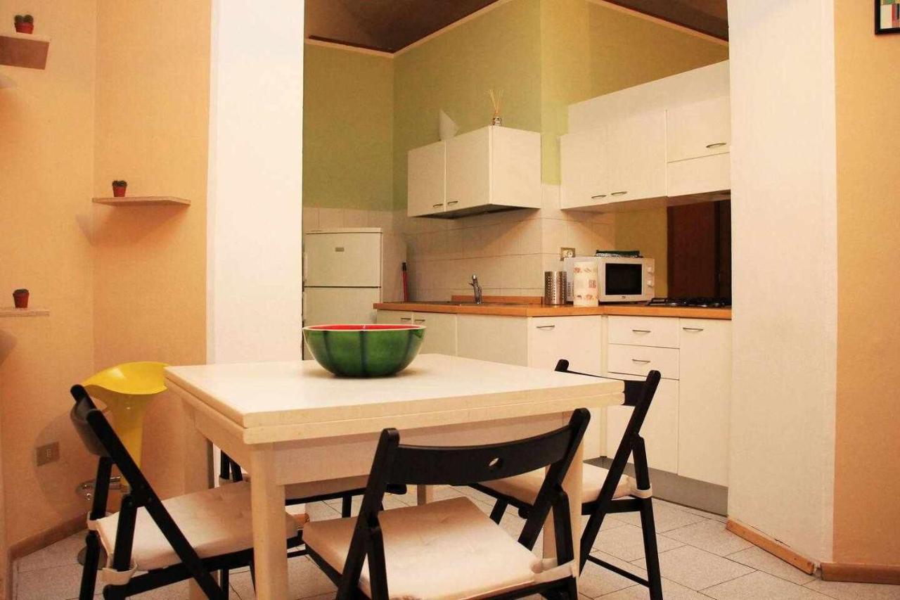 Antica Casa Oddone Appartement Asti Buitenkant foto