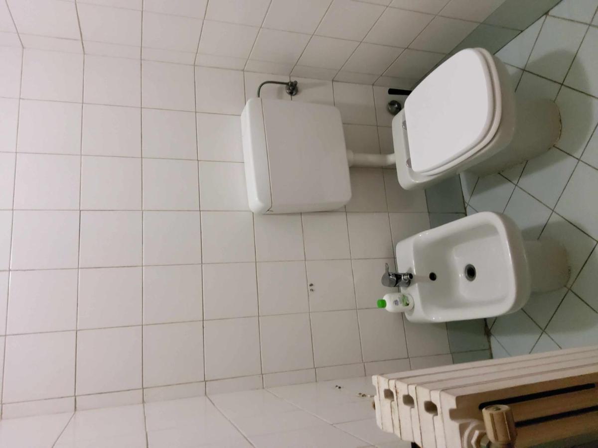 Antica Casa Oddone Appartement Asti Buitenkant foto